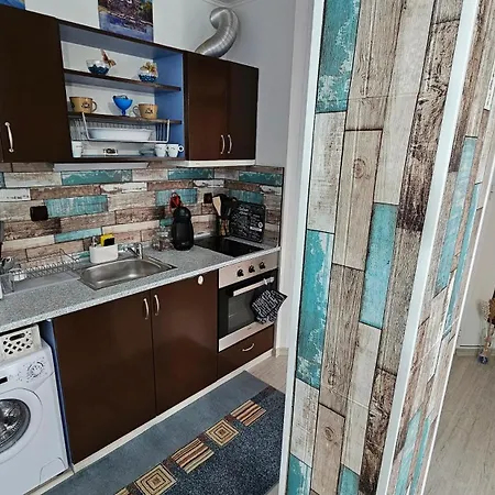 16 - Rainbow Complex Napospart