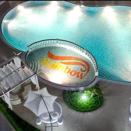 16 - Rainbow Complex Napospart